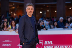 William Oldroyd sul Red Carpet di EILEEN alla Festa del Cinema di Roma 2023