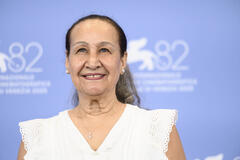 L'attrice Khairiah Nathmy al photocall del film Hijra di Shahad Ameen alla 82a Mostra del Cinema di Venezia, giovedì 28 agosto 2025