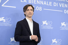 Il regista Noah Baumbach al photocall del suo film Jay Kelly alla 82a Mostra del Cinema di Venezia, giovedì 28 agosto 2025