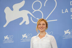 L'attrice Andrea Waskovics al photocall del film Orphan di László Nemes alla 82a Mostra del Cinema di Venezia, giovedì 28 agosto 2025