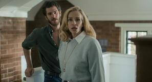 Julia Roberts e Andrew Garfield in After The Hunt: Dopo la caccia