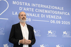 Il regista Kent Jones al photocall del suo film Late Fame alla 82a Mostra del Cinema di Venezia, sabato 30 agosto 2025