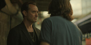 Jude Law come Jake in Black Rabbit 1x04