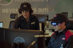 Andy Allo (Nora) in Upload 3x01