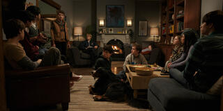 (S-D) Corey Fogelmanis come Nathan, Isaac Arellanes come Isaac, Myles Perez come Lee, Johnny Link come Will, Noah LaLonde come Cole, Ashby Gentry come Alex, Connor Stanhope come Danny, Lennix James come Benny, Alix West Lefler come Parker, Nikki Rodriguez come Jackie, Dean Petriw come Jordan in Uno splendido errore 2x10