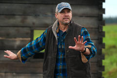 Marc Blucas come George in Uno splendido errore 2x03