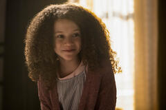 Chloe Coleman (Nevaeh) in Upload 1x06