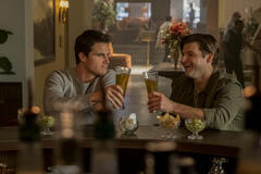 (S-D) Robbie Amell (Nathan Brown), Kevin Bigley (Luke) in Upload 1x09