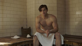 Kevin Bigley (Luke) in Upload 2x02