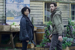 (S-D) Andy Allo (Nora), Paulo Costanzo (Matteo) in Upload 2x01