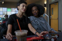(S-D) Andy Allo (Nora Antony), Zainab Johnson (Aleesha) in Upload 1x01