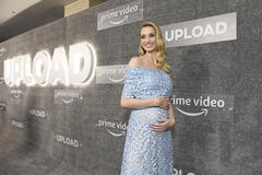 Allegra Edwards partecipa alla proiezione speciale e al red carpet della seconda stagione di Upload di Prime Video presso The West Hollywood Edition l'8 marzo 2022 a West Hollywood, California