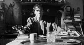 Oscar Isaac in In the Hand of Dante di Julian Schnabel - Immagine ufficiale