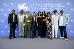 Delegazione film Songs of Forgotten Trees di Anuparna Roy (tra cui Anuparna Roy, Pritam Pilania, Naaz Shaikh, Sumi Baghel)  al photocall del film alla 82a Mostra del Cinema di Venezia, lunedì 1 settembre 2025