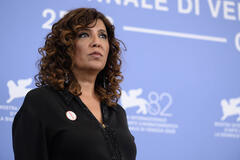 La regista Kaouther Ben Hania al photocall del suo film The voice of Hind Rajab alla 82a Mostra del Cinema di Venezia, mercoledì 3 settembre 2025