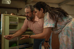 Carlos Corona e Vanessa Bauche in Acapulco 4x04