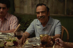 Damián Alcázar in Acapulco 4x05