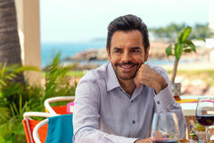Eugenio Derbez in Acapulco 4x07