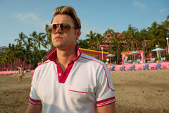 Chord Overstreet in Acapulco 4x08