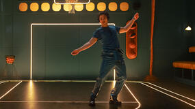 Pau Simon come Max in Il rifugio atomico - Stagione 1