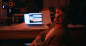 Dave Franco in Together di Michael Shanks