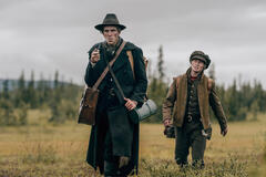 Gustaf Skarsgård e Emil Karlsen in To Cook A Bear (Koka björn) - Immagine dal set