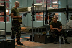 (S-D) Miles Heizer come Cameron Cope e Dominic Goodman come Nash in Boots 1x02