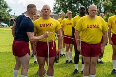 (S-D) Nicholas Logan come Sgt. Howitt, Brandon Tyler Moore come Cody Bowman e Blake Burt come John Bowman in Boots 1x02