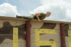 Kieron Moore come Slovacek in Boots 1x02