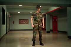 Max Parker come Sgt. Sullivan in Boots 1x03