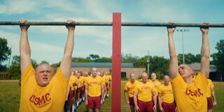 (S-D) Blake Burt come John Bowman e Miles Heizer come Cameron Cope in Boots 1x01