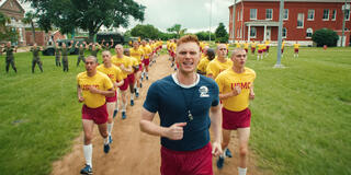 (S-D) Max Parker come Sergeant Sullivan e Miles Heizer come Cameron Cope in Boots 1x06