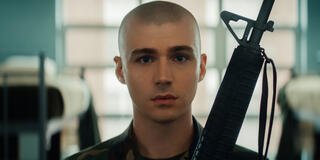 Miles Heizer come Cameron Cope in Boots 1x01