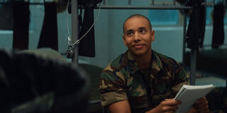 Dominic Goodman come Nash in Boots 1x03