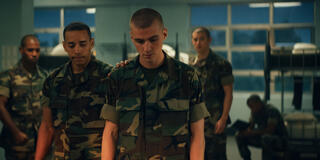 (S-D) Dominic Goodman come Nash e Miles Heizer come Cameron Cope in Boots 1x06