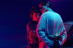 Martina Sini come Anna e Luigi Bruno come Fabrizio in Hype 1x05