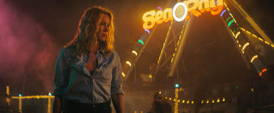 Connie Nielsen come Becca Mansell in Io sono nessuno 2, diretto da Timo Tjahjanto