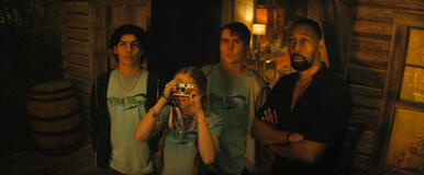 (da sx) Max Martin (Lucius Hoyos), Sammy Mansell (Paisley Cadorath), Brady Mansell (Gage Munroe) e Harry Mansell (RZA) in Io sono nessuno 2, diretto da Timo Tjahjanto