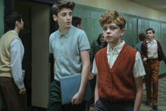 Jack Molloy Legault, Mikkal Karim-Fidler in IT: Welcome To Derry 1x01