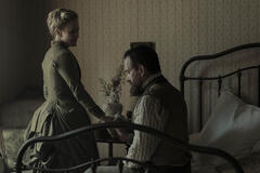 (S-D) Paula Malcomson come Franny, Matthew Macfadyen come Charles Guiteau in Death by Lightning 1x01