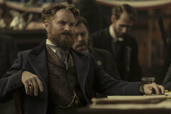 Shea Whigham come Roscoe Conkling in Death by Lightning 1x01