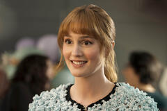 Leighton Meester come Abby in Nobody Wants This 2x05