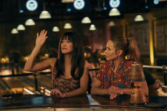 (S-D) Jackie Tohn come Esther, Kristen Bell come Joanne in Nobody Wants This 2x05