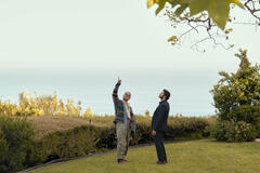 (S-D) Seth Rogen come Rabbi Neil, Adam Brody come Noah in Nobody Wants This 2x06