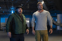 Brian (Kevin James) e Jeff (Alan Ritchson) in Playdate