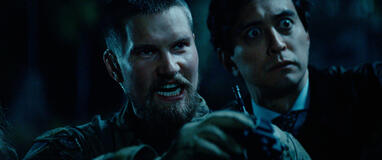 (S-D) Mads Sjøgård Pettersen come Captain Kristoffer Holm e Kim S. Falck-Jørgensen come Andreas Isaksen in Troll