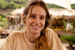 Sara Jimenez come Paula in Mango