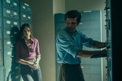 (S-D) Francesca Colucci come Elsa, Domenico Diele come Andrea De Cesari in Mrs Playmen 1x07