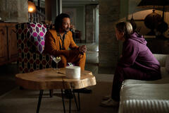 Samba Schutte in Pluribus 1x02