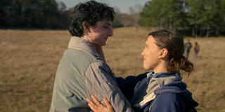 (S-D) Finn Wolfhard come Mike Wheeler e Millie Bobby Brown come Undici in Stranger Things: Stagione 5